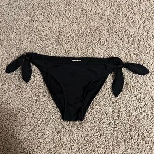 black bikini bottoms